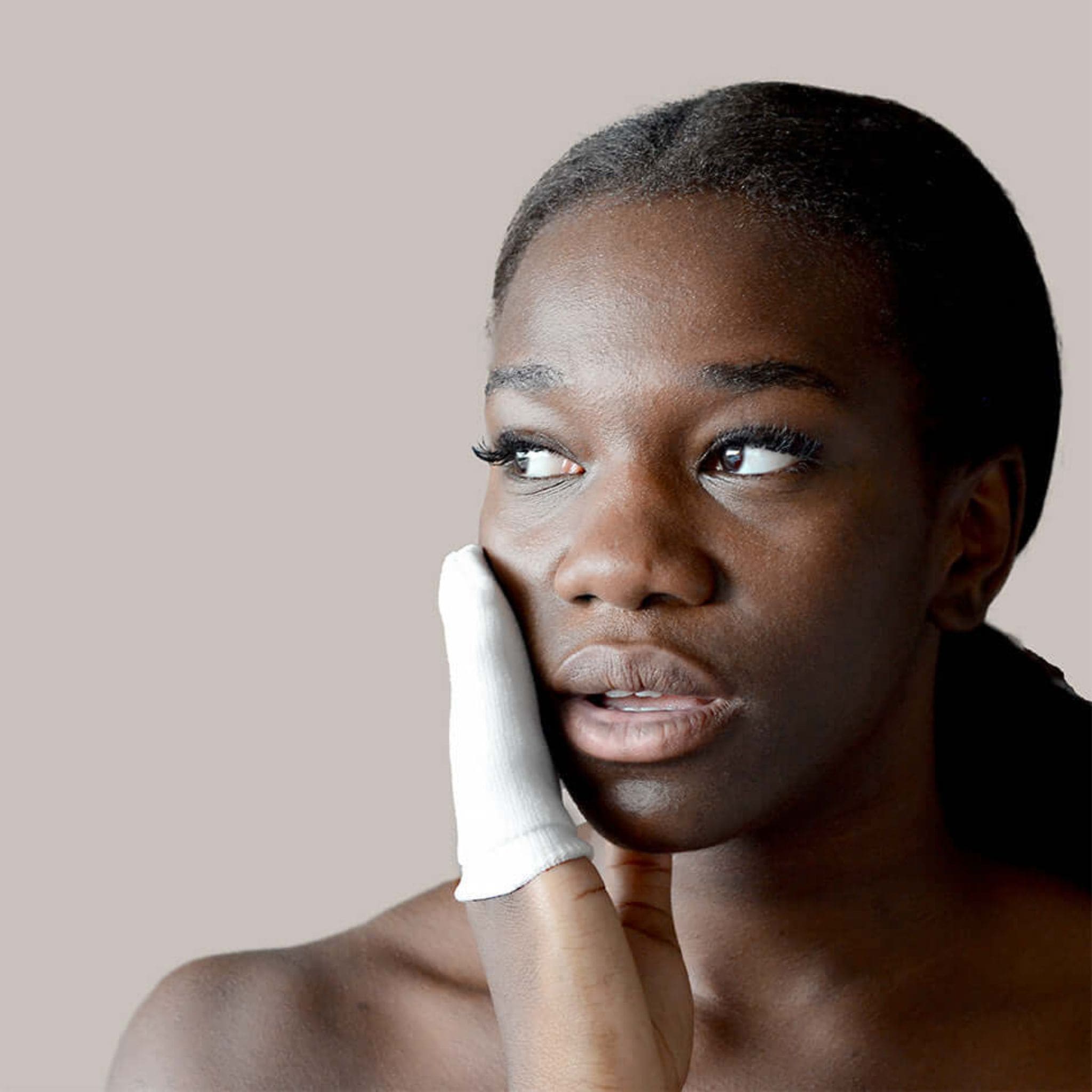 NudeMini make-up remover, cleanser and ultra-exfoliating glove