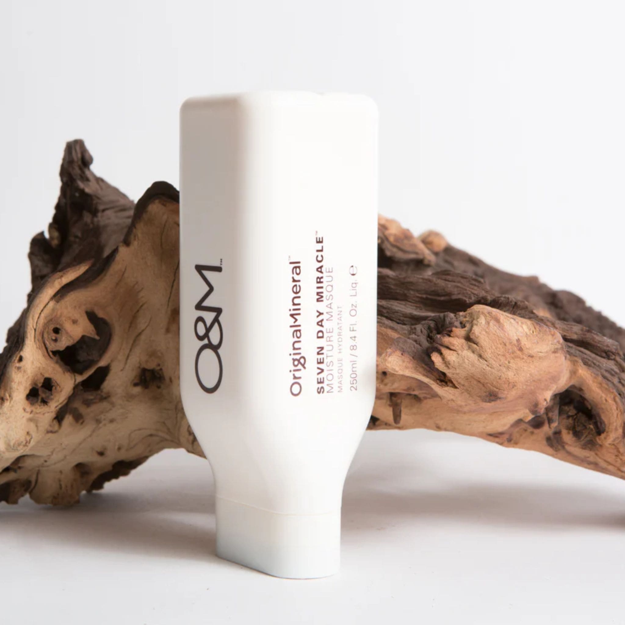 O&M Seven Day Miracle Moisture Masque 250ml